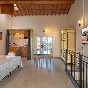 https://la-mandolata-dei-poeti.it-tuscanyhotel.com