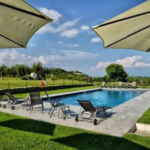 https://agriturismo-la-guarda.it-lombardy.com